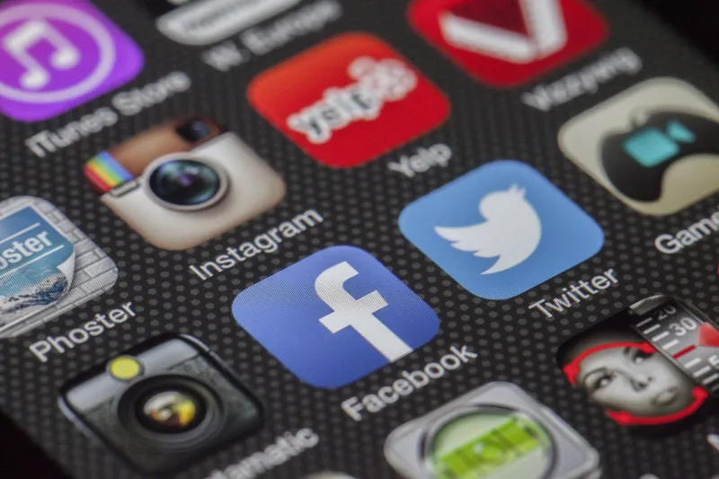 Platform Showdown: Can Threads, Discord, or Bluesky Actually Remember What Your Community Knows?